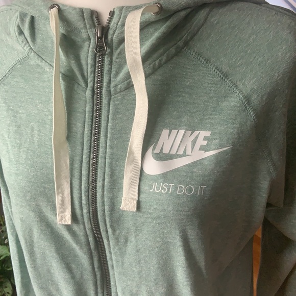 Brand new light green Nike Zipper up w/ hood - Picture 2 of 6